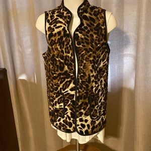 Light weight leopard print vest